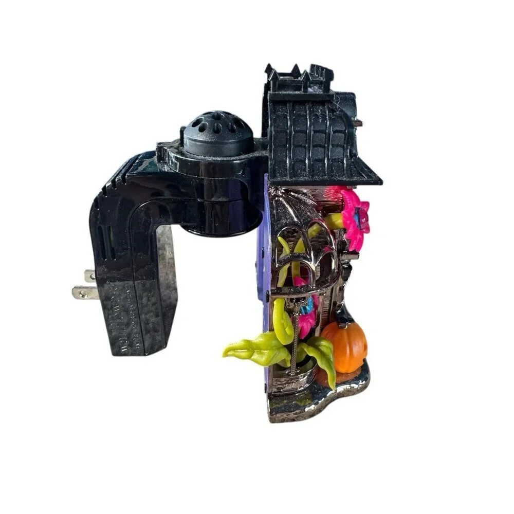 Bath & Body Works Wallflower Haunted Conservatory Halloween Projector Black Cat